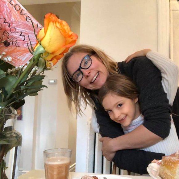 Meet your Posher, Georgia age 8 + mom, Tessa, and babysitter Gillian :) - Picture 1 of 2